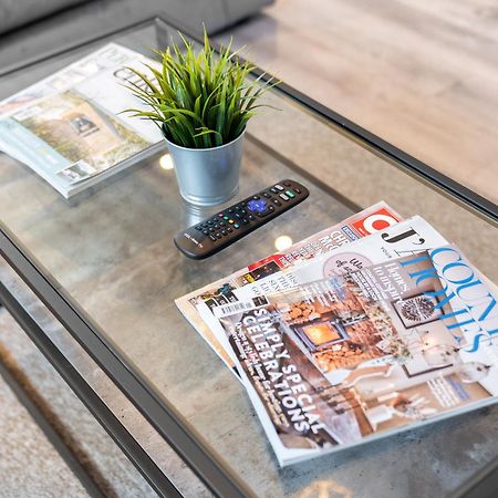 Stylish 2 Bedroom Apartment - Balcony - Secure Parking - Top Rated - 5Mc Birmingham Ngoại thất bức ảnh