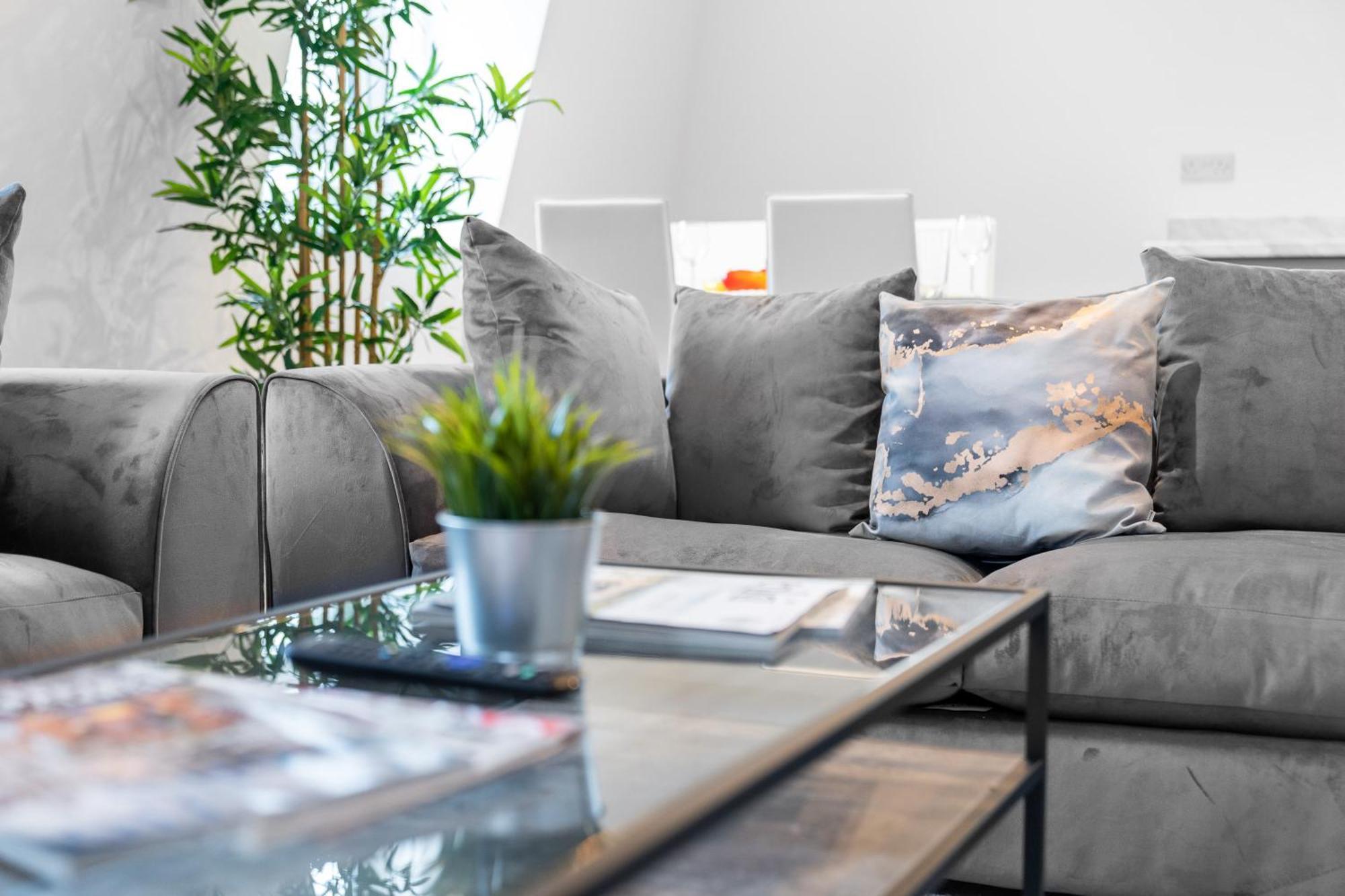 Stylish 2 Bedroom Apartment - Balcony - Secure Parking - Top Rated - 5Mc Birmingham Ngoại thất bức ảnh