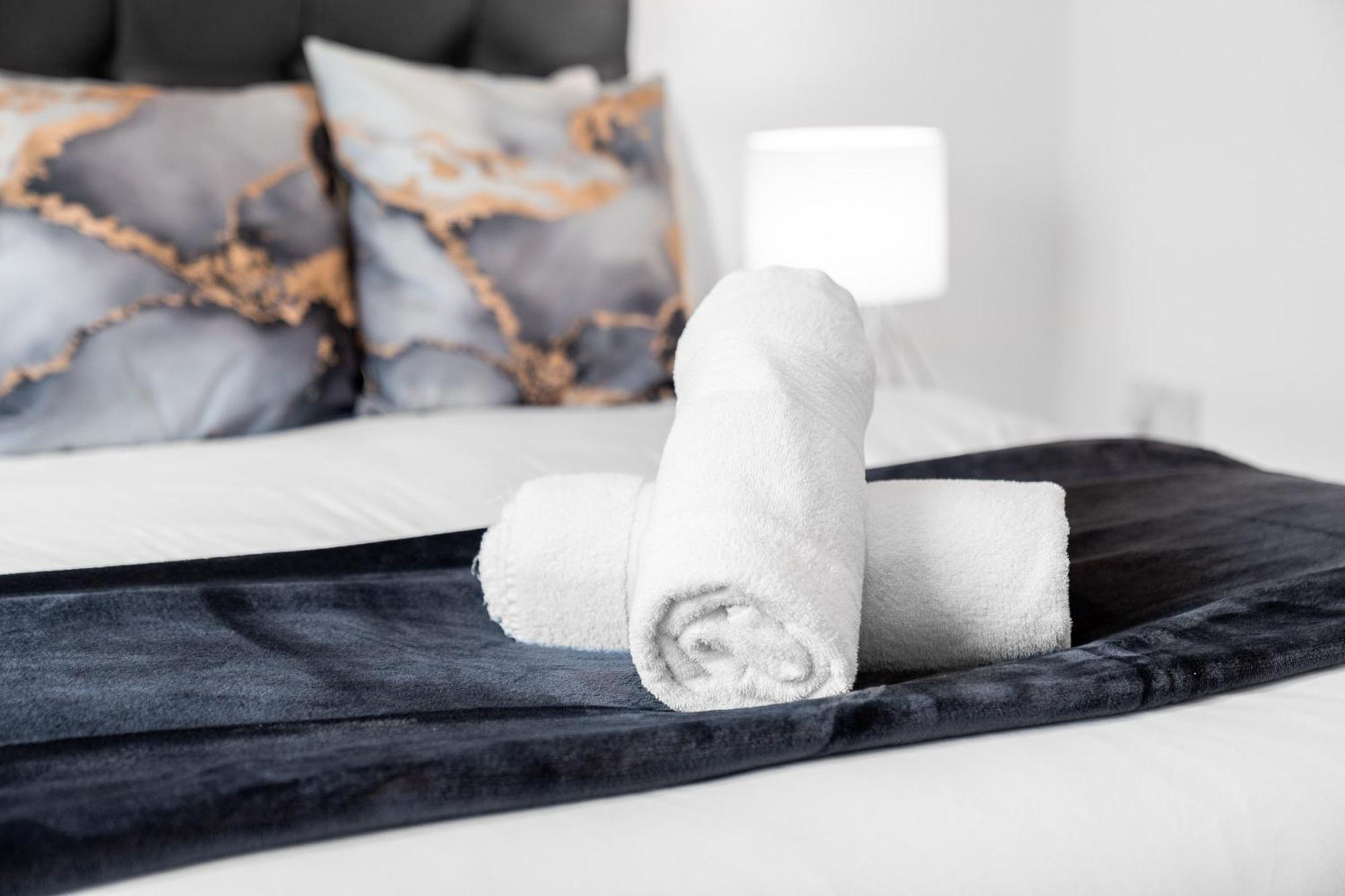 Stylish 2 Bedroom Apartment - Balcony - Secure Parking - Top Rated - 5Mc Birmingham Ngoại thất bức ảnh